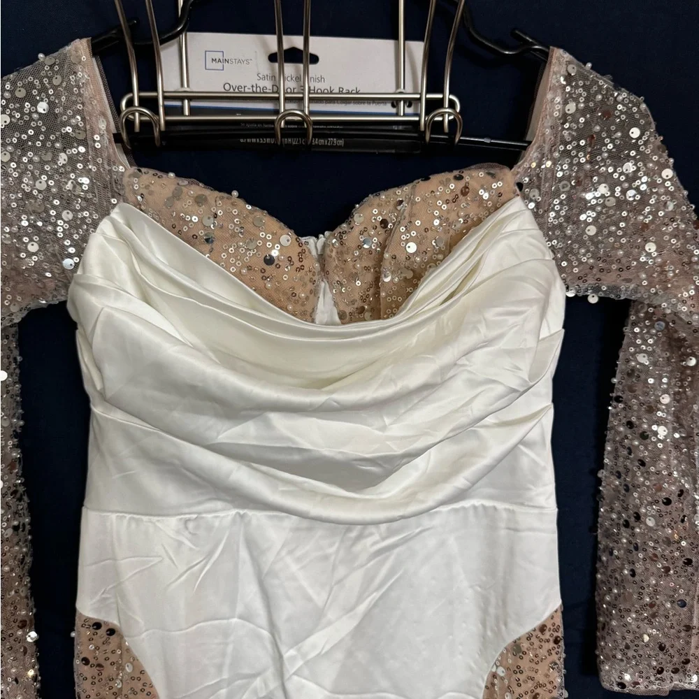 Elegant Sequin Long Sleeve Dress - Picture 4 of 11